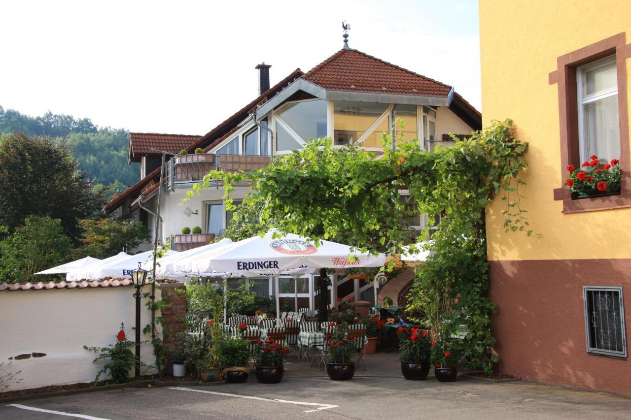 Hotel- Restaurant Zum Schwan Waldfischbach-Burgalben Exterior photo